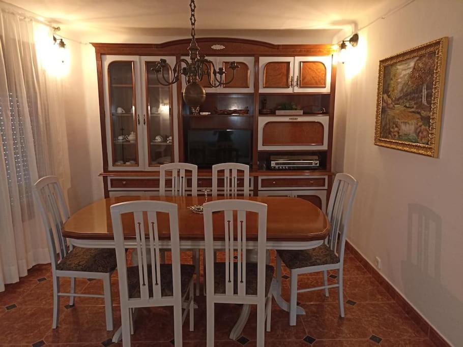 Casa Acogedora Con Barbacoa Villa Miravet Luaran gambar
